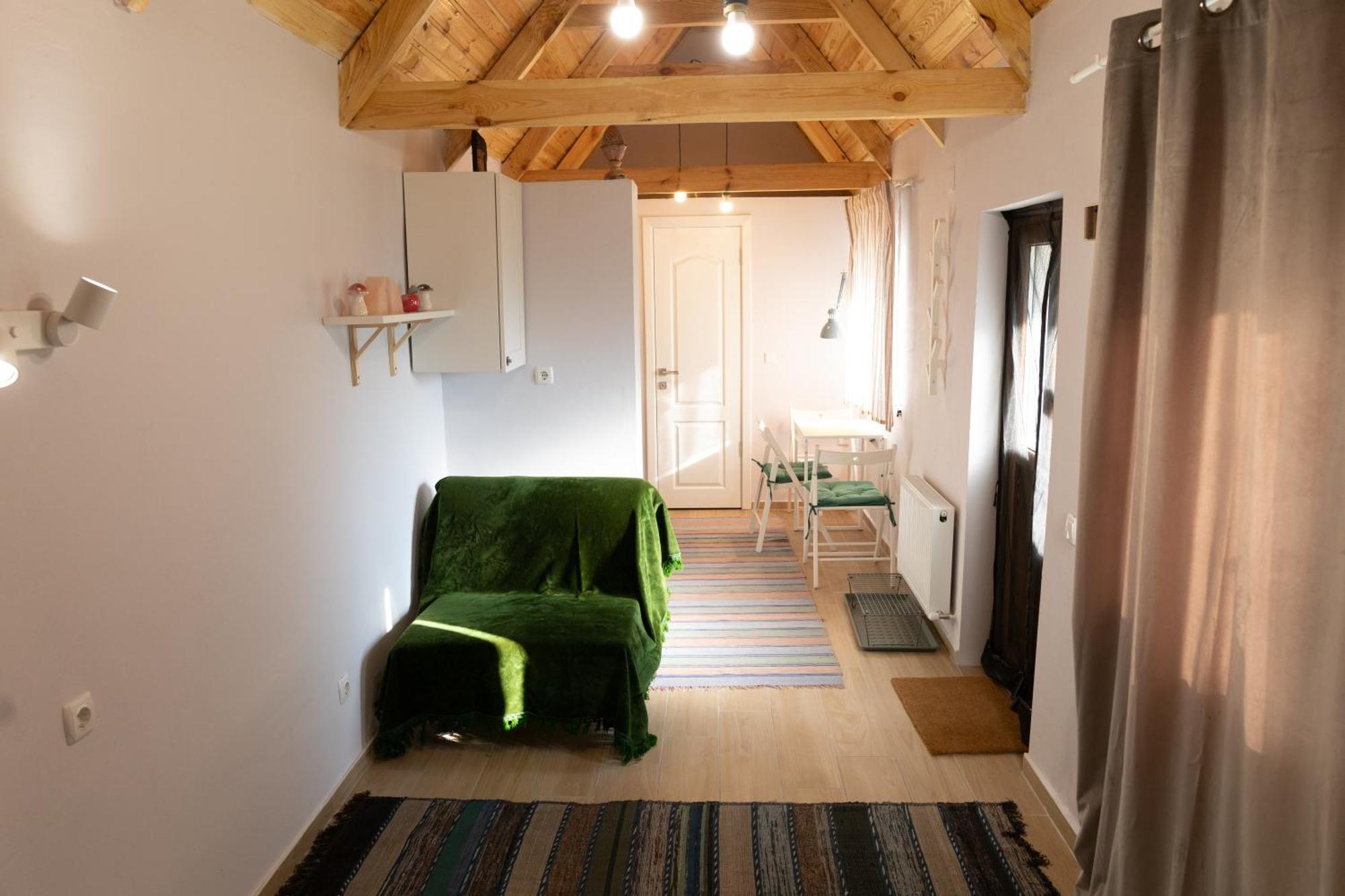 Nomad Sud Studios In Town Center Кахул Екстериор снимка